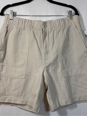 Old Navy Men’s Cream Flat-Front Utility Shorts